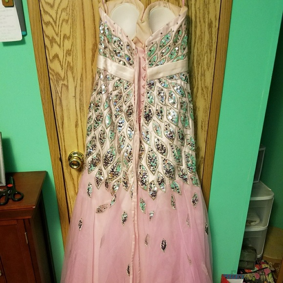 Light pink prom dress - Picture 2 of 3